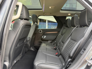 2018 Land Rover Discovery 2.0 Sd4 Hse Auto 4WD Euro 6 (s/s) 5dr in Grey — image 4
