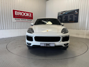 2015 Porsche Cayenne 3.0 Td V6 Tiptronics 4WD Euro 6 (s/s) 5dr in White — image 5