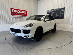 2015 Porsche Cayenne 3.0 Td V6 Tiptronics 4WD Euro 6 (s/s) 5dr in White — image 6