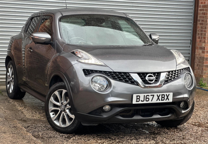2017 Nissan Juke 1.6 Tekna Xtron Euro 6 5dr in Grey — image 1