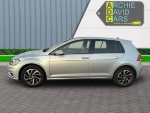 2019 Volkswagen Golf 1.6 Tdi Match in Silver — image 5