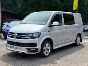 2017 Volkswagen Transporter 2.0 Bitdi T30 Bluemotion Tech Highline Panel Van 5dr Diesel DSG Fwd Swb Euro 6 (s/s) (204 Ps) in Silver — image 2
