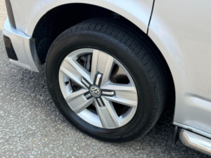 2017 Volkswagen Transporter 2.0 Bitdi T30 Bluemotion Tech Highline Panel Van 5dr Diesel DSG Fwd Swb Euro 6 (s/s) (204 Ps) in Silver — image 6