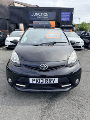 2013 Toyota Aygo 1.0 Vvt-I Fire in Black — image 2