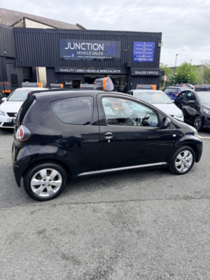 2013 Toyota Aygo 1.0 Vvt-I Fire in Black — image 5