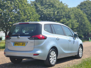 2016 Vauxhall Zafira Tourer 1.4i Turbo Design Auto Euro 6 5dr in Silver — image 6