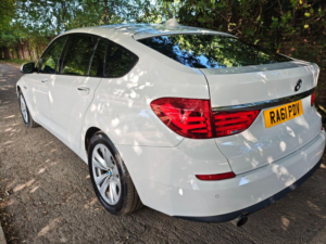 2011 BMW 5 Series Gran Turismo 3.0 535i Se Gt Steptronic Euro 5 5dr in White — image 3