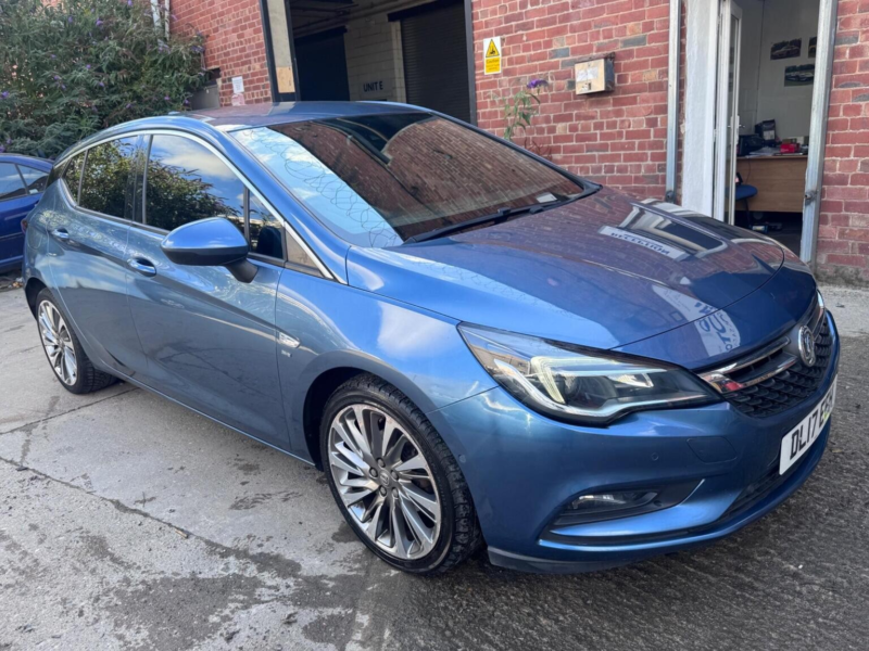 2017 Vauxhall Astra 1.4i Turbo Sri Nav Auto Euro 6 (s/s) 5dr in Blue — image 1