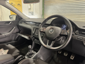 2017 Skoda Rapid Spaceback 1.2 Tsi Se Sport in Blue — image 2