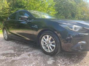 2015 Mazda Mazda3 2.0 Skyactiv-G Se-L Nav Euro 5 (s/s) 5dr in Black — image 4