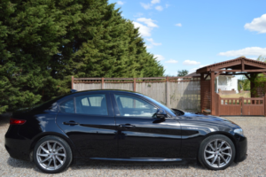2017 Alfa Romeo Giulia 2.0 Giulia E6b 2.0 Turbo Petrol 280hp Veloce in Black — image 5