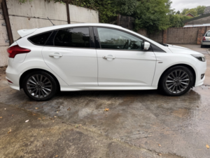 2018 Ford Focus 1.0 T Ecoboost St-Line in White — image 2