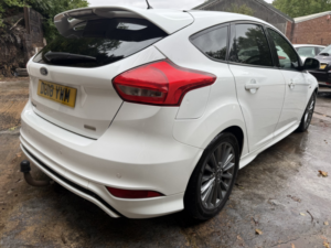 2018 Ford Focus 1.0 T Ecoboost St-Line in White — image 3