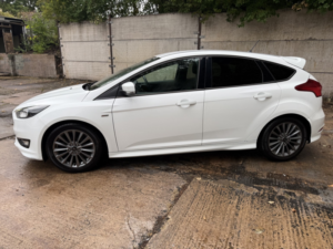 2018 Ford Focus 1.0 T Ecoboost St-Line in White — image 6