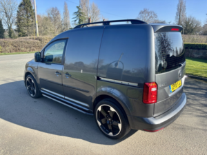 2019 Volkswagen Caddy Custom 2.0 Tdi C20 Highline DSG Auto 102 Swb in Grey — image 4