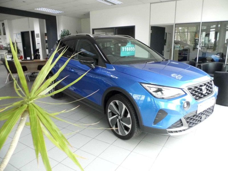 2023 SEAT Arona 1.0 Tsi Fr Sport Euro 6 (s/s) 5dr in Blue — image 1