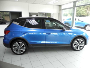 2023 SEAT Arona 1.0 Tsi Fr Sport Euro 6 (s/s) 5dr in Blue — image 4
