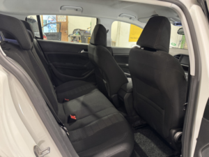 2015 Peugeot 308 1.6 Bluehdi Allure in White — image 4