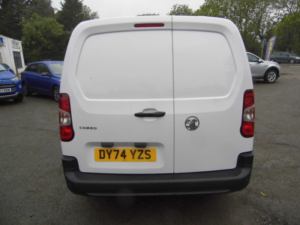 2024 Vauxhall Combo 1.5 Turbo D 2300 Prime Xl Panel Van Lwb Euro 6 (s/s) 6dr in White — image 6