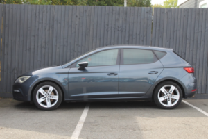 2019 SEAT Leon 1.5 Tsi Evo Fr in Grey — image 5