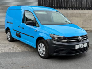 2016 Volkswagen Caddy Maxi 2.0 Tdi C20 Bluemotion Tech Startline Lwb Euro 6 (s/s) 6dr in Blue — image 2
