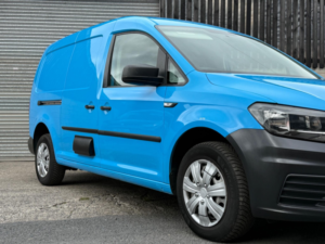 2016 Volkswagen Caddy Maxi 2.0 Tdi C20 Bluemotion Tech Startline Lwb Euro 6 (s/s) 6dr in Blue — image 3