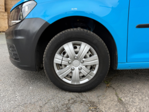 2016 Volkswagen Caddy Maxi 2.0 Tdi C20 Bluemotion Tech Startline Lwb Euro 6 (s/s) 6dr in Blue — image 5