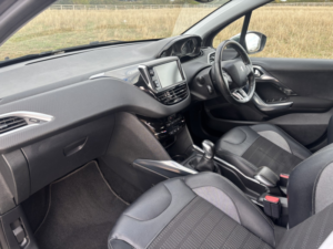 2014 Peugeot 2008 1.2 Vti Allure in Grey — image 2