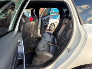 2015 Volvo Xc60 2.4 D5 R-Design Lux Nav Geartronic AWD Euro 5 5dr in White — image 5