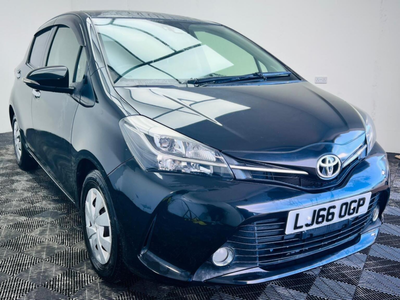 2016 Toyota Yaris 1.33 Dual Vvt-I Icon Multidrive S Euro 6 5dr in Black — image 1