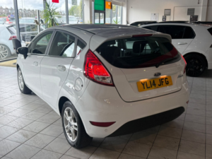 2014 Ford Fiesta 1.6 Zetec in White — image 6