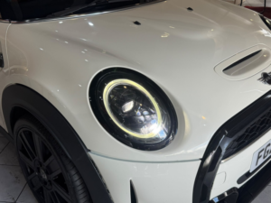 2022 MINI Hatch 2.0 5-Door Hatch Cooper S Exclusive in White — image 3