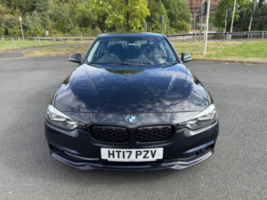 2017 BMW 3 Series 2.0 320d Ed Sport Euro 6 (s/s) 4dr in Black — image 5