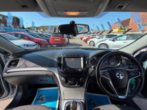 2014 Vauxhall Insignia 2.0 Cdti Ecoflex Design Nav Sports Tourer Euro 5 (s/s) 5dr in Silver — image 2