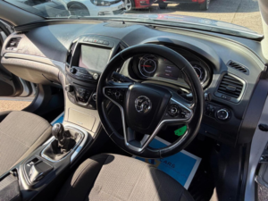 2014 Vauxhall Insignia 2.0 Cdti Ecoflex Design Nav Sports Tourer Euro 5 (s/s) 5dr in Silver — image 3