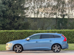 2013 Volvo V60 2.0 D3 R-Design Lux Nav Euro 5 (s/s) 5dr in Blue — image 4