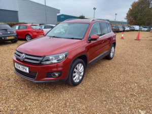 2014 Volkswagen Tiguan 2.0 Tdi Bluemotion Tech Match DSG 4WD Euro 5 (s/s) 5dr in Red — image 3