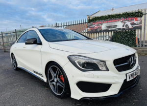 2014 Mercedes-Benz Cla 2.1 Cla220 Cdi Amg Sport in White — image 4