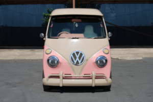 2005 Daihatsu Hijet Cargo 5d Dx Retro Styled in Pink — image 2