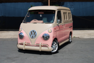 2005 Daihatsu Hijet Cargo 5d Dx Retro Styled in Pink — image 3