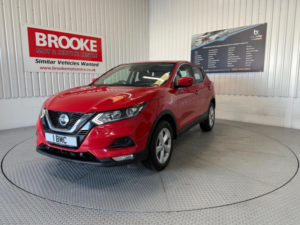 2019 Nissan Qashqai 1.3 Dig-T Acenta Premium Euro 6 (s/s) 5dr in Red — image 5