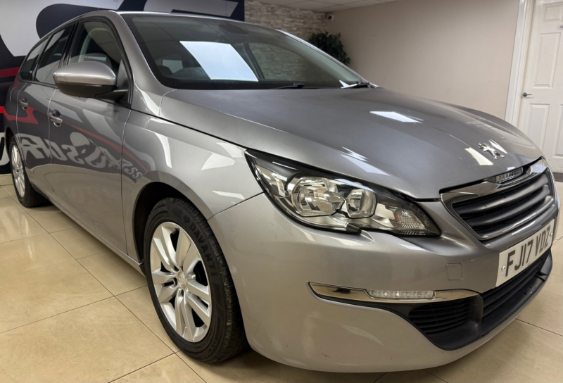 2017 Peugeot 308 Sw 1.2 Puretech Active Estate 5dr Petrol Eat Euro 6 (s/s) (130 Ps) in Grey — image 1