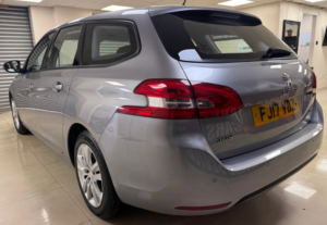2017 Peugeot 308 Sw 1.2 Puretech Active Estate 5dr Petrol Eat Euro 6 (s/s) (130 Ps) in Grey — image 3