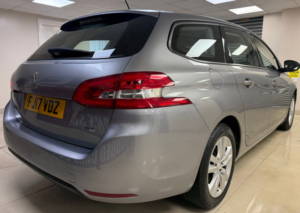 2017 Peugeot 308 Sw 1.2 Puretech Active Estate 5dr Petrol Eat Euro 6 (s/s) (130 Ps) in Grey — image 4