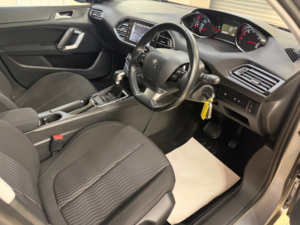 2017 Peugeot 308 Sw 1.2 Puretech Active Estate 5dr Petrol Eat Euro 6 (s/s) (130 Ps) in Grey — image 5