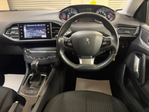 2017 Peugeot 308 Sw 1.2 Puretech Active Estate 5dr Petrol Eat Euro 6 (s/s) (130 Ps) in Grey — image 6