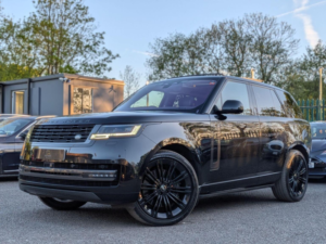 2022 Land Rover Range Rover 4.4 P530 V8 Autobiography Auto 4WD Euro 6 (s/s) 5dr in Black — image 5