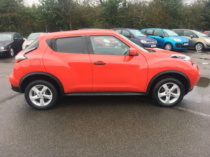 2017 Nissan Juke 1.6 Visia Euro 6 5dr in Red — image 5