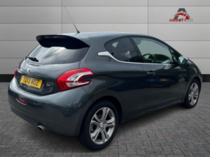 2013 Peugeot 208 1.6 E-Hdi Allure in Grey — image 5