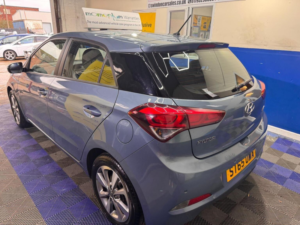 2015 Hyundai I20 1.2 Blue Drive Se Euro 6 (s/s) 5dr in Blue — image 5
